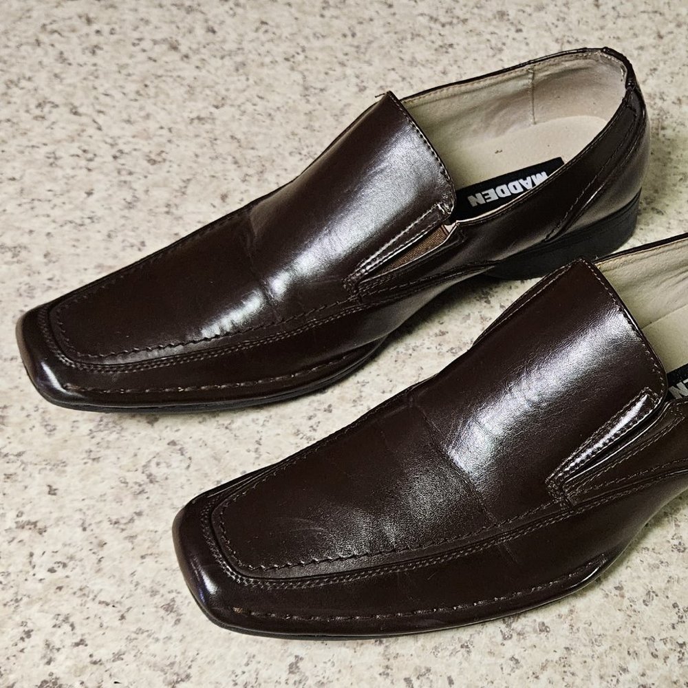 STEVE MADDEN BROWN DRESS SHOES SIZE 9